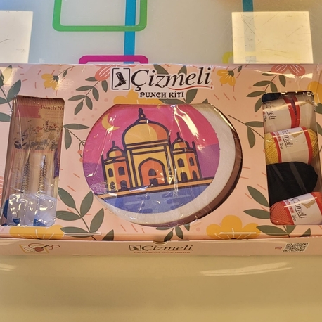 Punch kiti, çizmeli