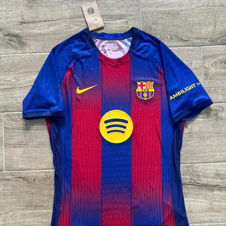 Barcelona 2025-2026 İç Saha “İsimsiz” Forması