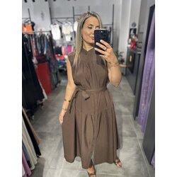 Kahve Kemerli Elbise