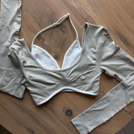 CREAM LONGSLEEVE ( göğüs pedli)