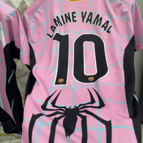 2026-27 Pembe Barcelona X Lamine Yamal 10