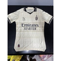 Milan Beyaz Forması