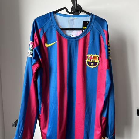 RETRO BARCELONA 05/06 LİONEL MESSİ UZUN KOL MAÇ FORMASI 