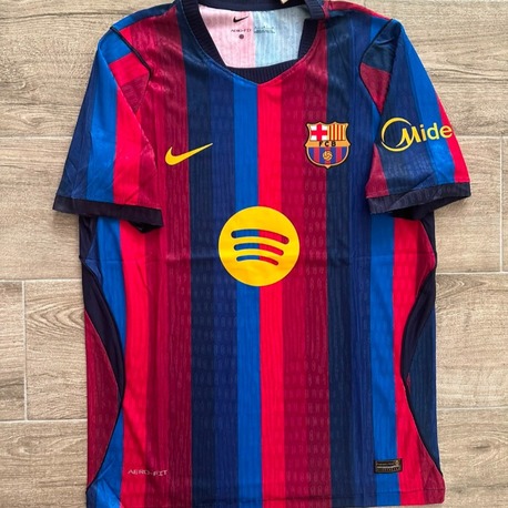 Barcelona 2026-2027 İç Saha Maç Forması