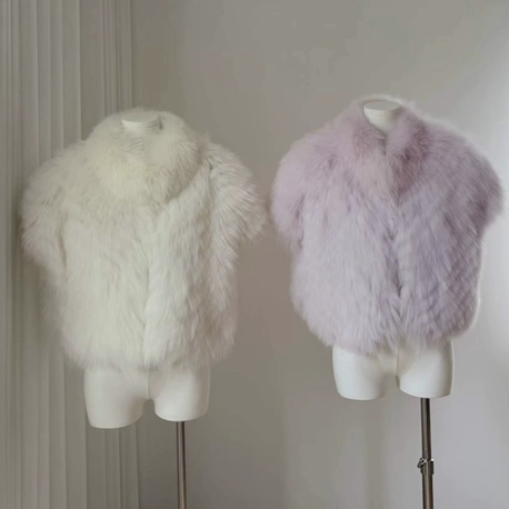 ÉLÉGANCE Fur vest