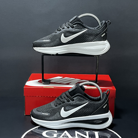 NIKE VAMERO SİYAH&BEYAZ