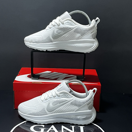 NIKE VOMERO BEYAZ&GÜMÜŞ