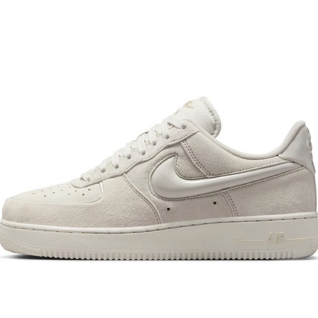 Nike Air Force 1 07