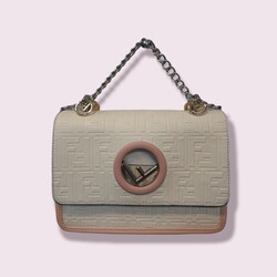 fendi. mini el omuz çantası.