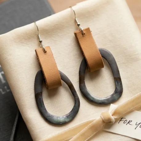 El Yapımı Stoneware & Kahverengi Deri Küpe