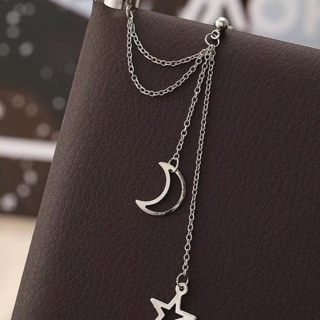 Ay ve yıldız detaylı kıkırdak küpe earcuff