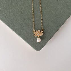Lotus İnci Kolye