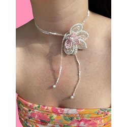 Pinky Çiçek Kolye