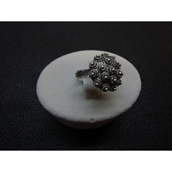 GÜMÜŞ YÜZÜK. TELKARİ. BEREKET MODEL. 925 AYAR. EL İŞÇİLİĞİ.OKSİTLİ .