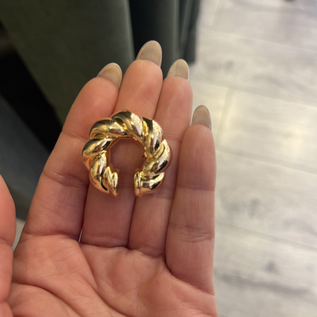 Burgu model gold earcuff 