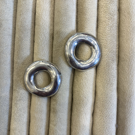 Basic küpe