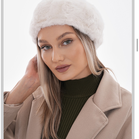 Bej peluş ressam bere 
