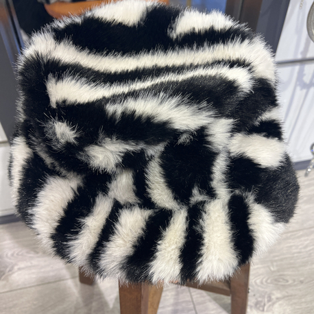 Zebra model şapka
