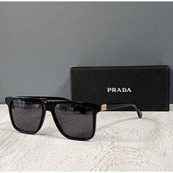 Prada Güneş Gözlüğü