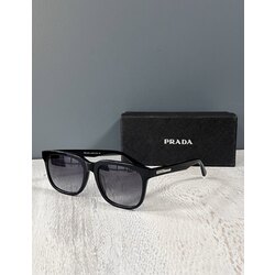 Prada Güneş Gözlüğü