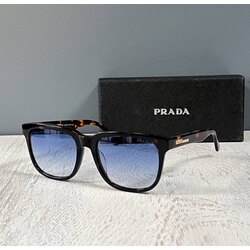Prada Güneş Gözlüğü