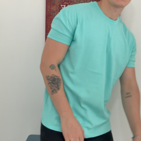 Kollar Dar Kesim T-Shirt