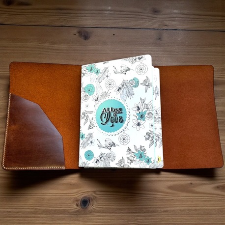 A5 boyutundaki defterler için 3 lastikli 'Pocket' Defter Kılıfı