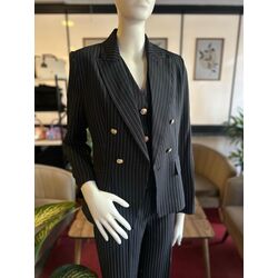 Çizgili üçlü blazer takım
