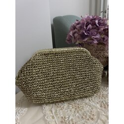 M boy Gold çanta 18 cm bursla örülür En 23-24 cm  yükseklik 15 cm