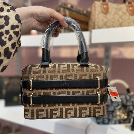 fendi kutu çanta 2111