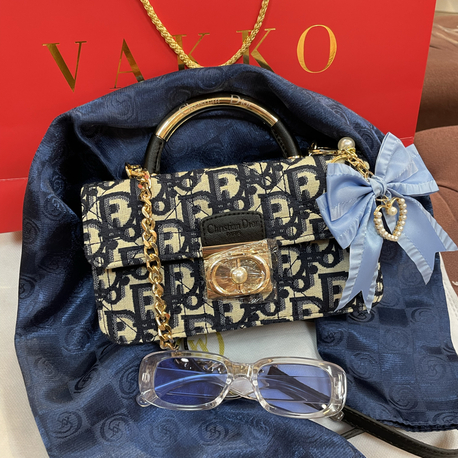 Dior çanta lacivert
