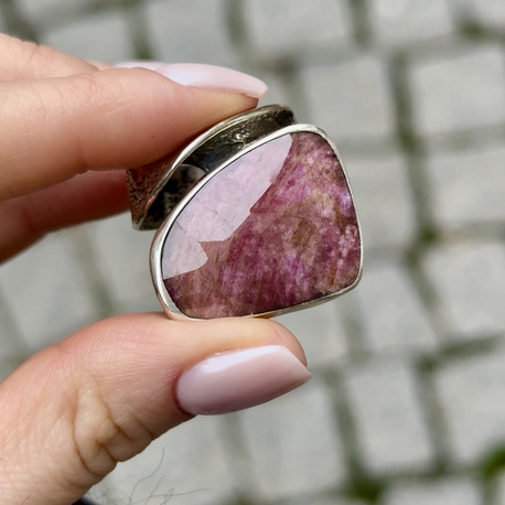 Pembe Safir Yüzük 