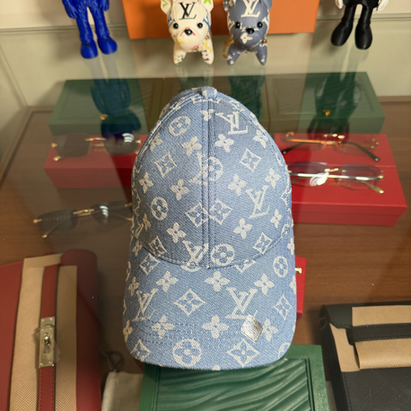 Louis Vuttion Cap