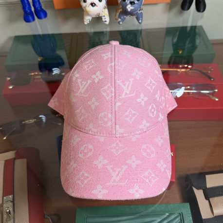 Louis Vuttion Cap