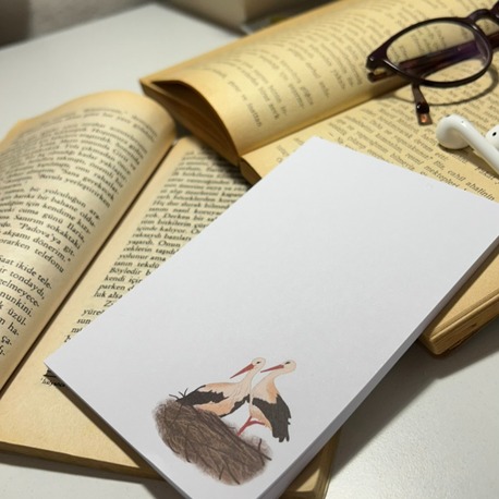 Leylek temalı notepad /Çek kopar not defteri, A6 boyutu, 40 sf., Tutkalla birleştirilmiştir.