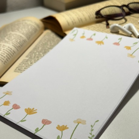 Renkli çiçekler temalı notepad/memopad