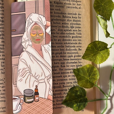 Maske temalı kitap ayracı