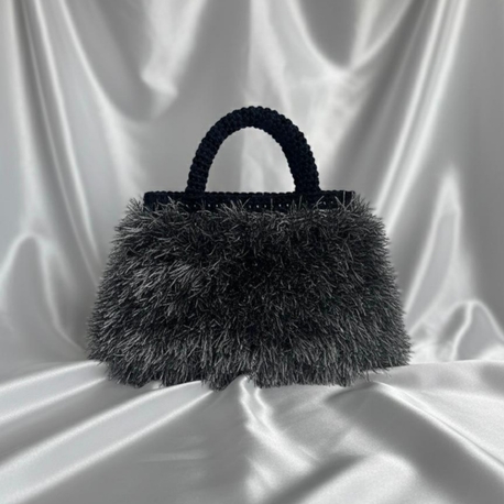 Noir Fur Royale

  

