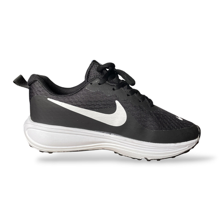 Nike Revolution 8