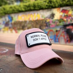 NORMAL RULES DON’T APPLY Stickerlı Şapka
