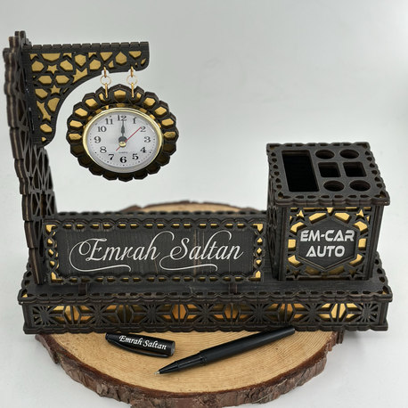 Ahşap Masa İsimliği Ve İsim Yazılı Kalem