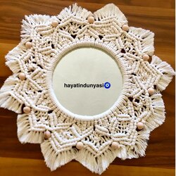 Makrome duvar aynası