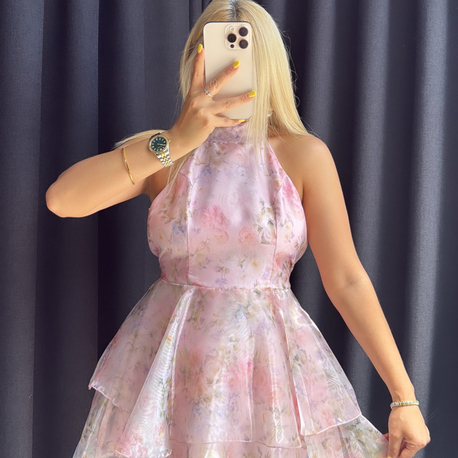 Pembe uçuş elbise
