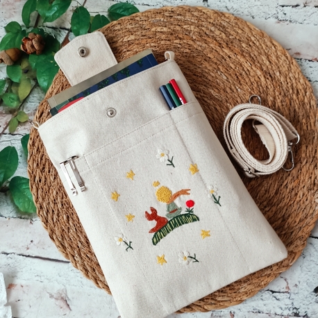 Küçük prens nakışlı kitap çantası (askılı)