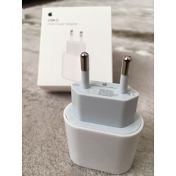 Apple 20W USB-C Güç Adaptörü