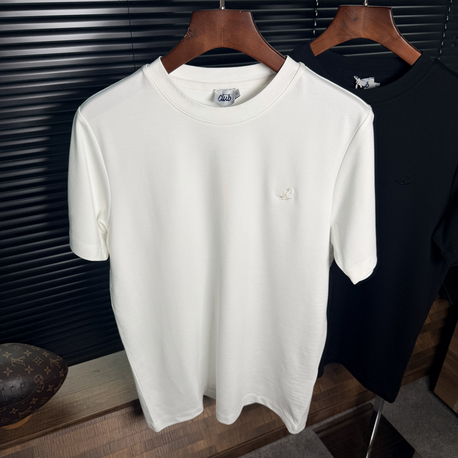 B. Club Basic Kırışmaz Kumaş Tshirt 
