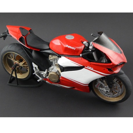 Büyük Ölçek Model Motosiklet