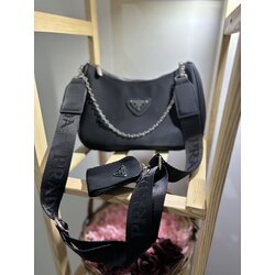 Prada Siyah Çabta