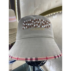 Burberry Şapka 
