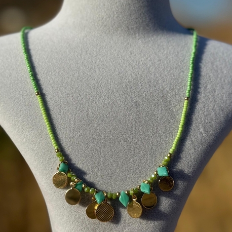 Yeşil boncuk charm kolye 
